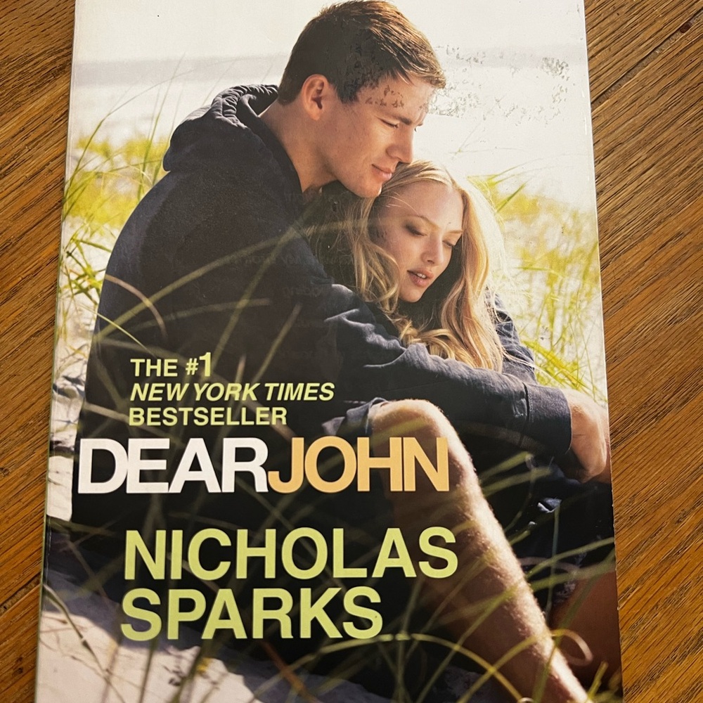 Dear John by Nicholas Sparks Paperback - Yellow/Black Cover